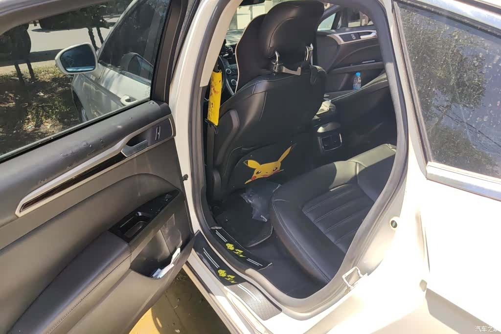 Ford Mondeo, 2015 11
