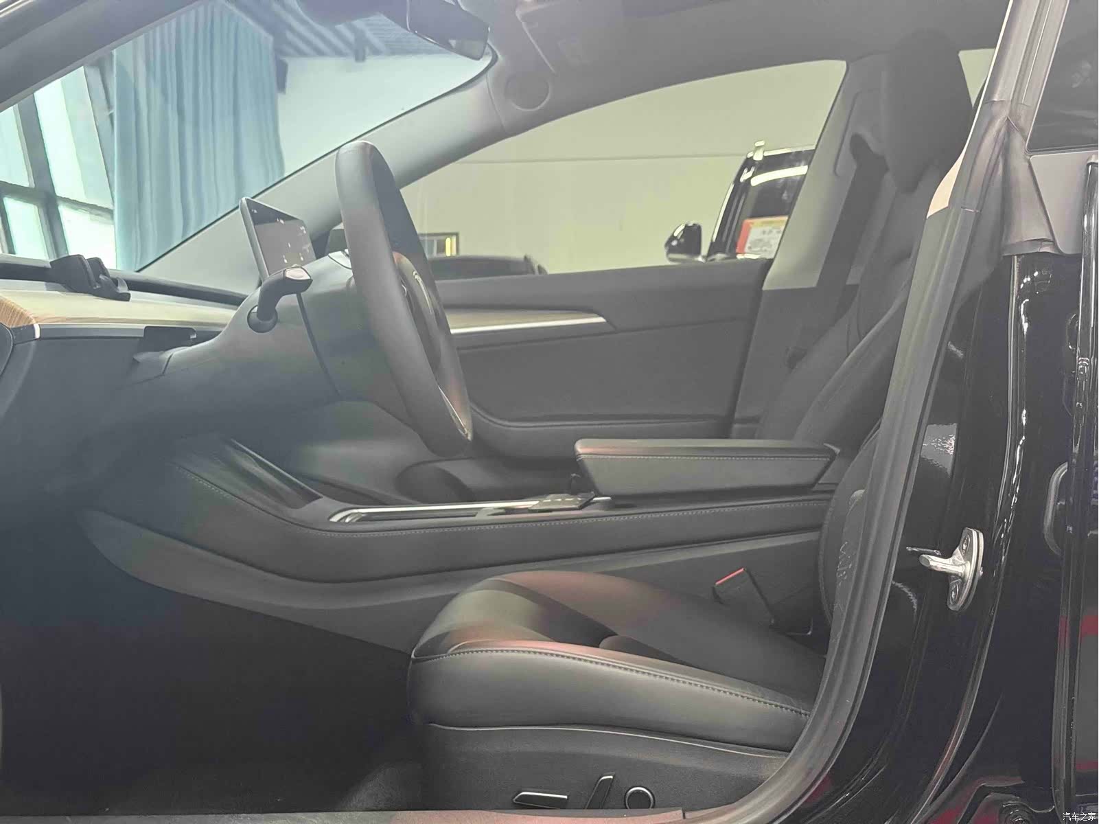 Tesla Model 3, 2023 7