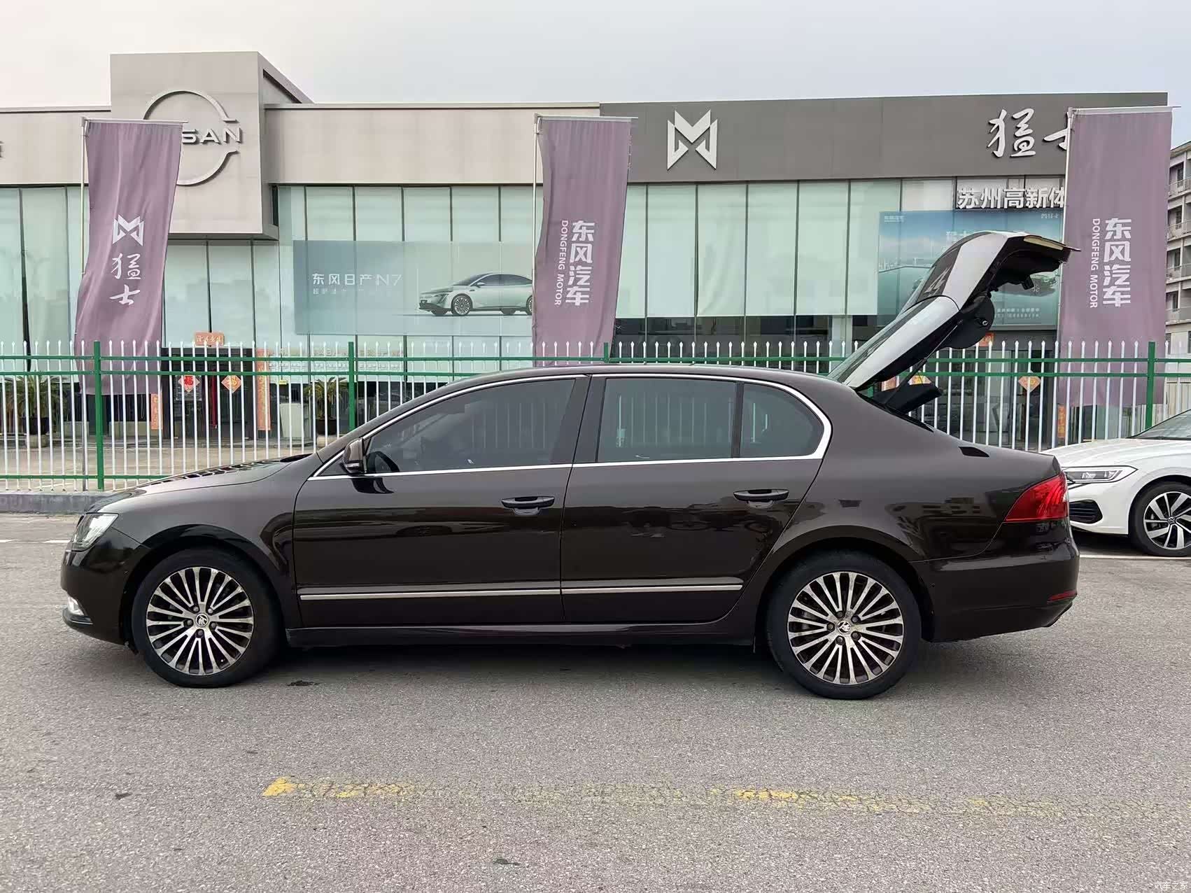Skoda Superb, 2014 6