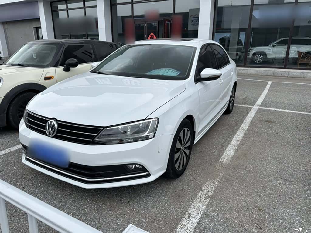 Volkswagen Sagitar, 2017 1