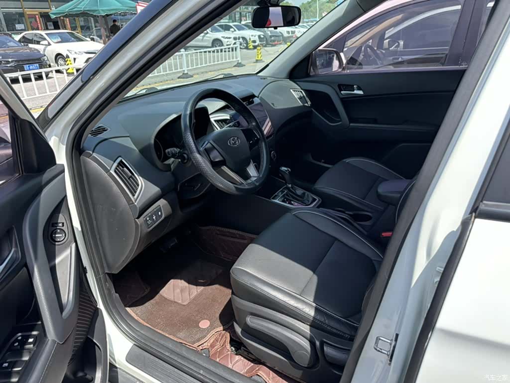 Hyundai ix25, 2017 17