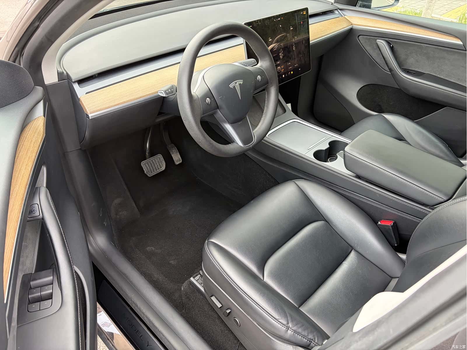 Tesla Model Y, 2022 4