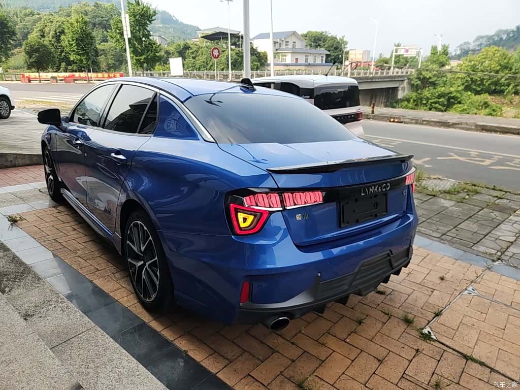 Lynk & Co 01, 2018 все фото