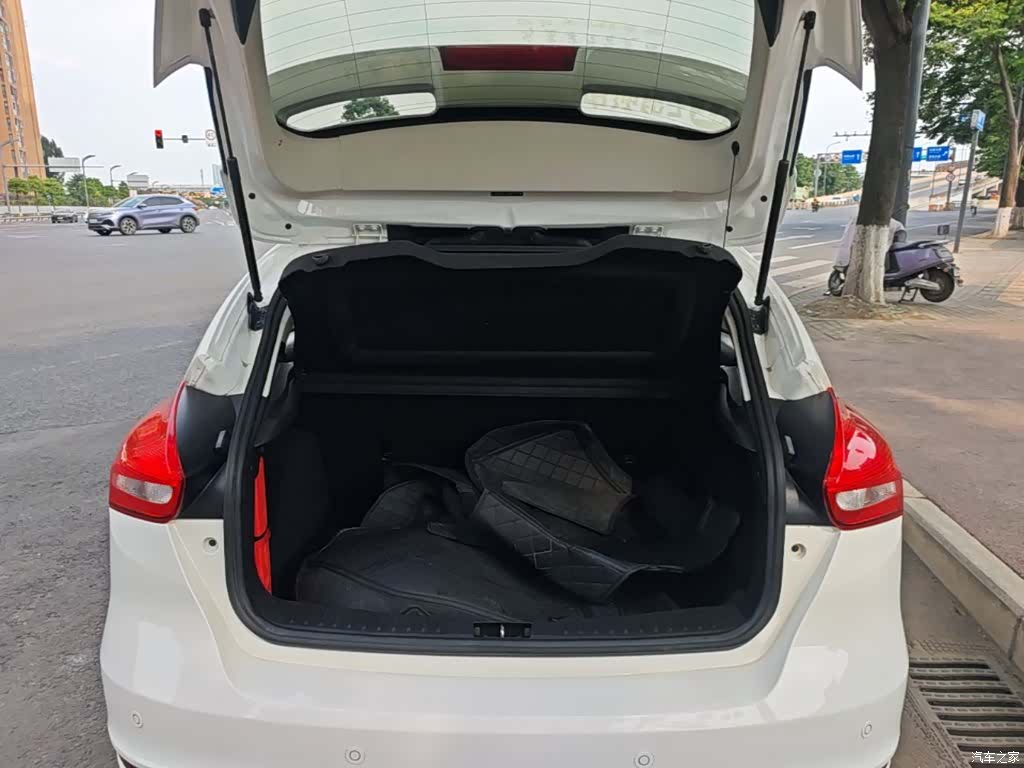 Ford Focus, 2017 19