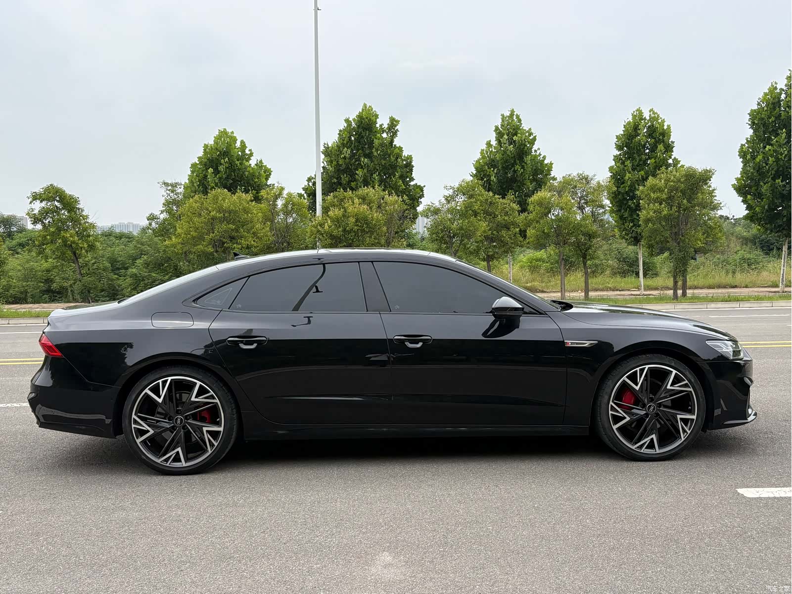 Audi A7L, 2025 все фото