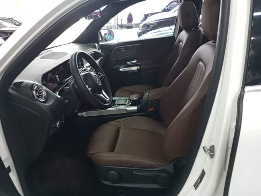 Mercedes-Benz GLB 2022, фото 11