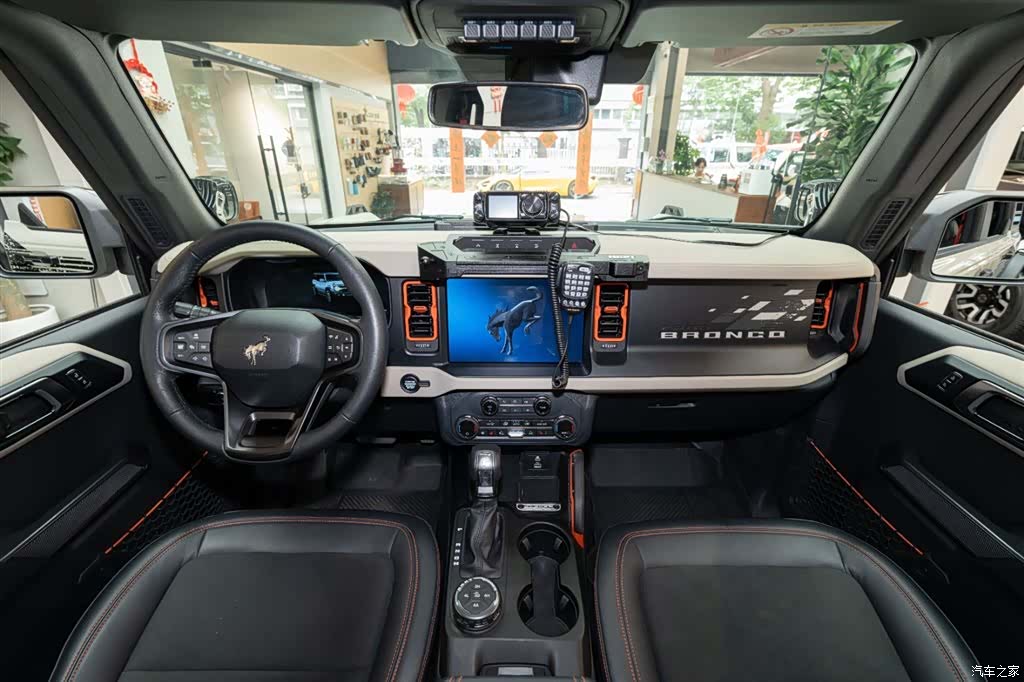 Ford Bronco, 2025 10