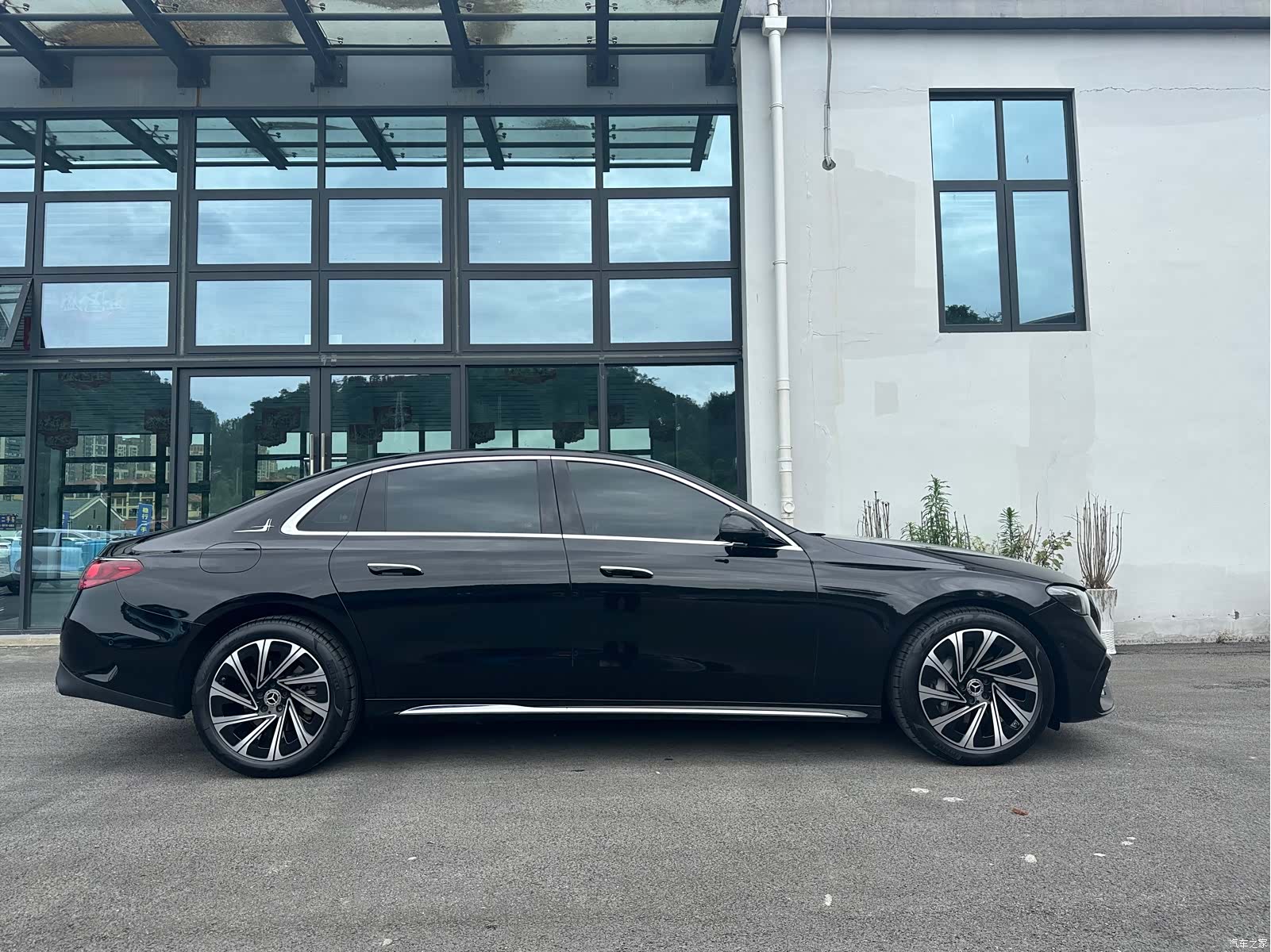Mercedes-Benz E-Class, 2025 16