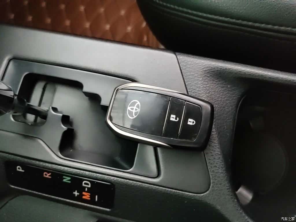 Toyota RAV4, 2018 9