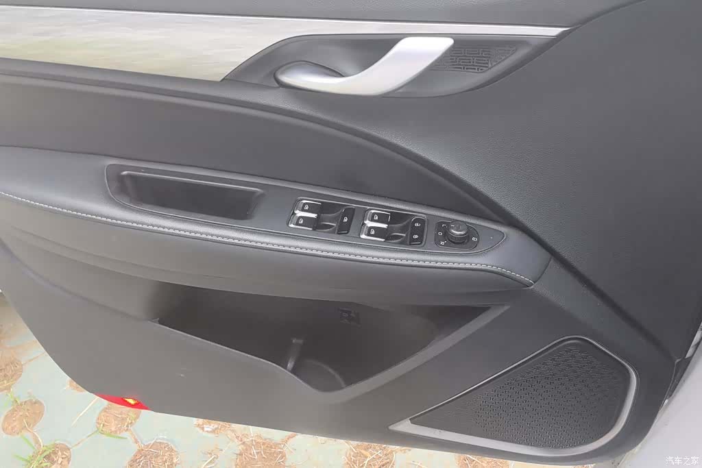 Geely Emgrand, 2019 7