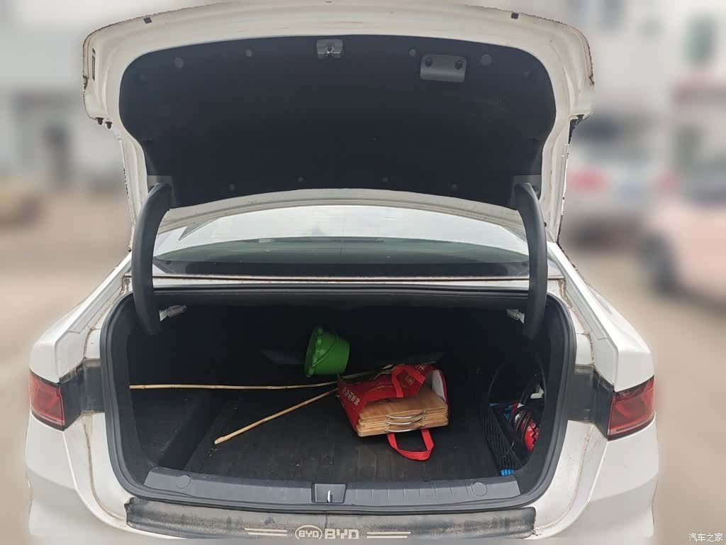 BYD Qin, 2023 16