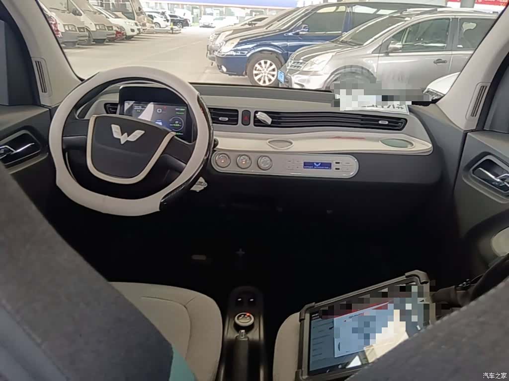 Wuling MINIEV, 2023 10