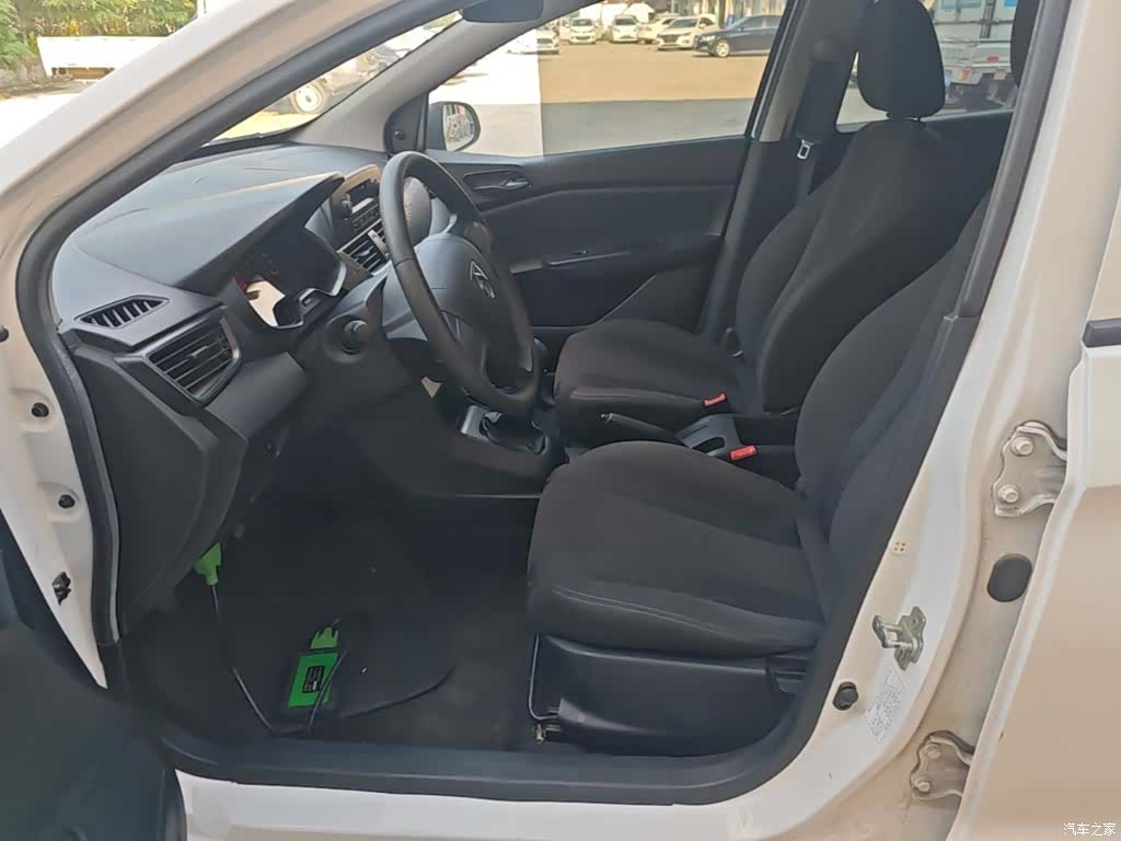 Wuling 310, 2021 15