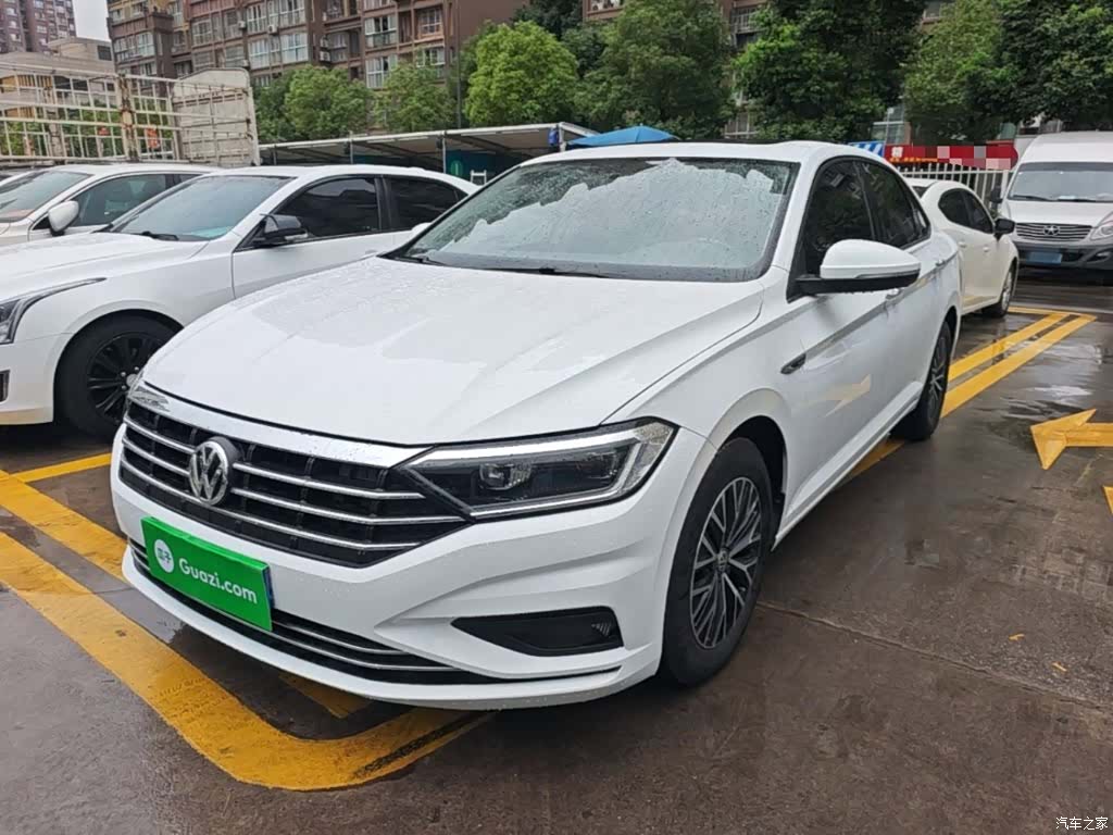 Volkswagen Sagitar