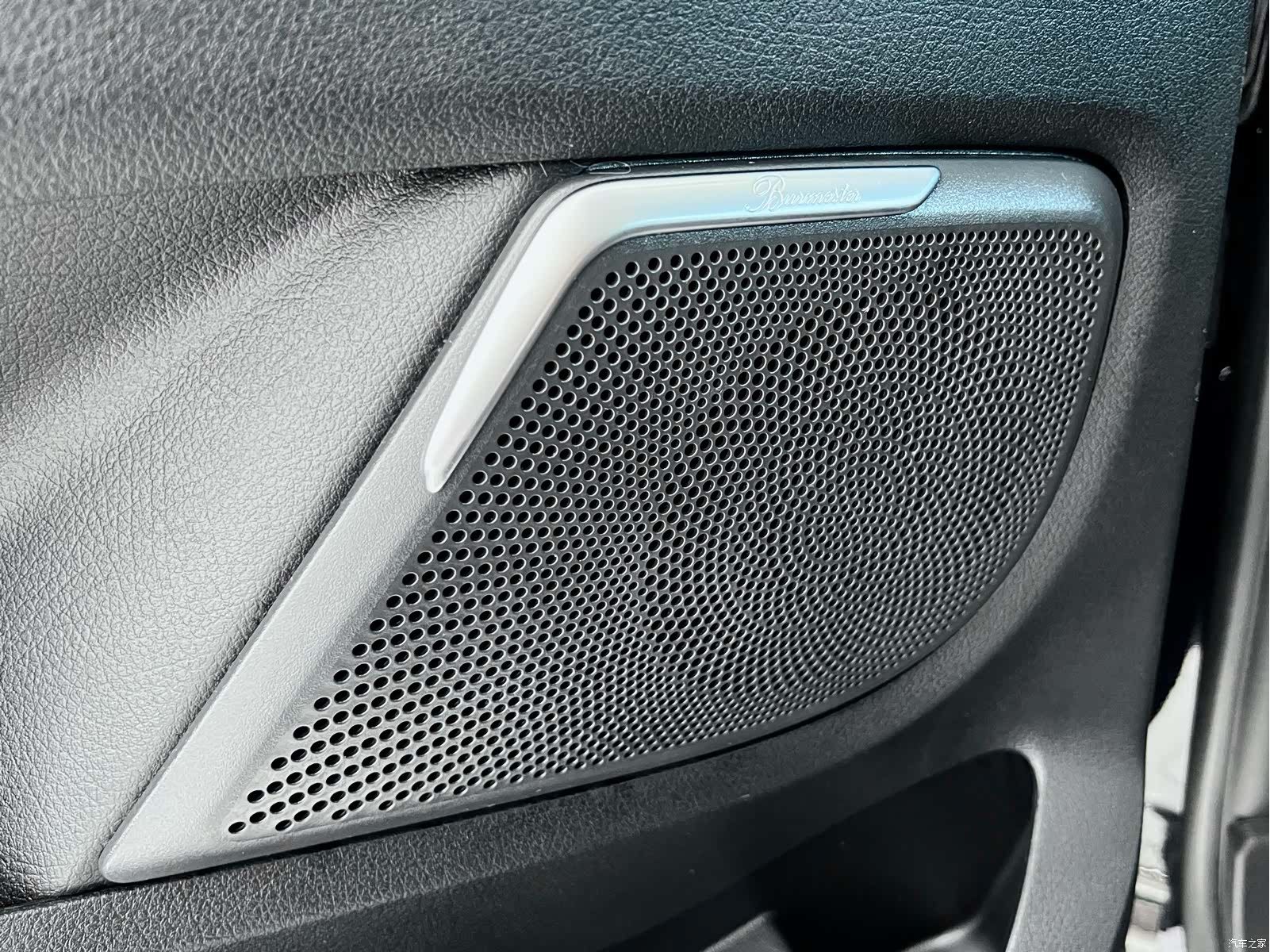 Mercedes-Benz V-Class, 2022 24
