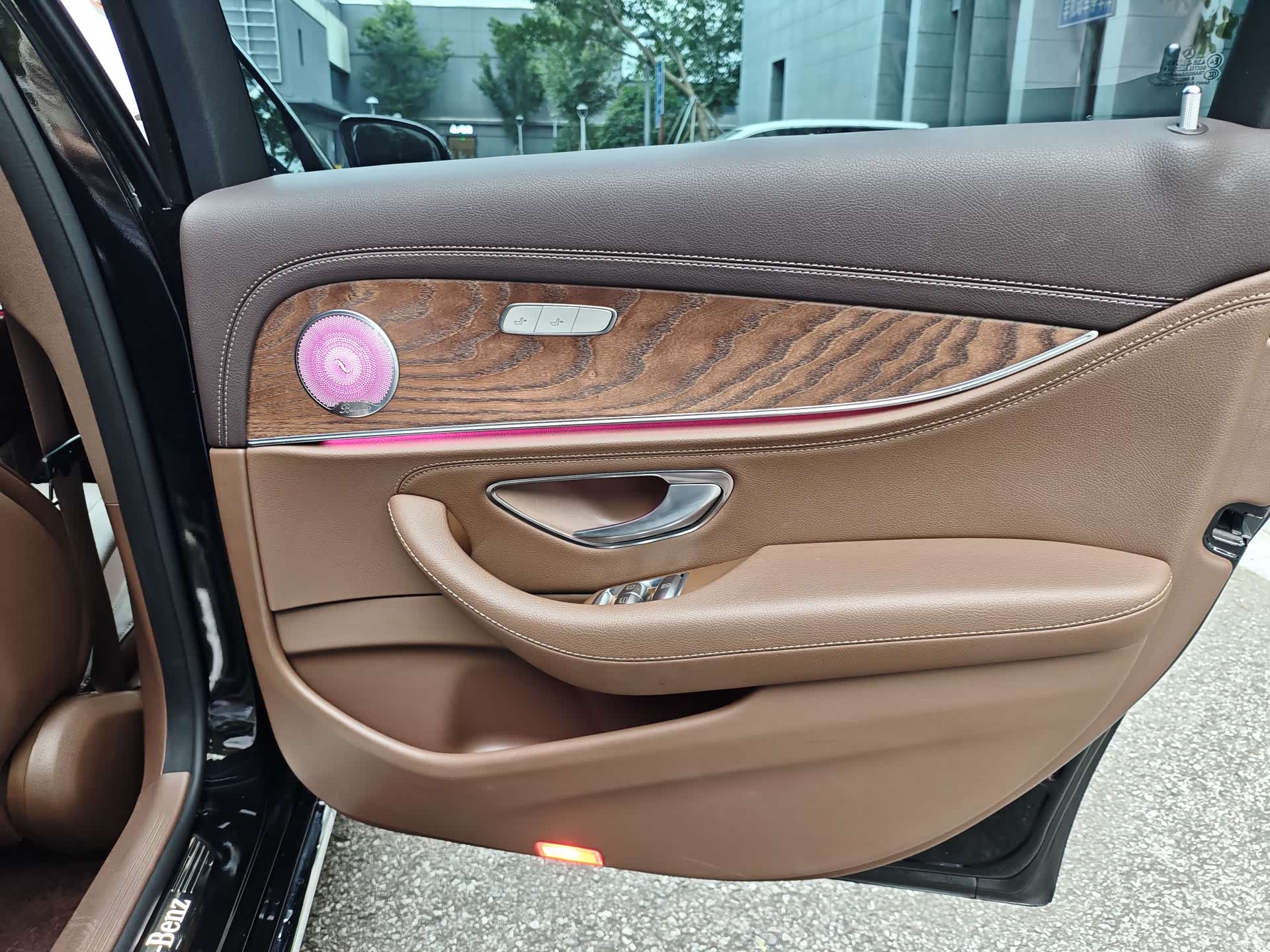 Mercedes-Benz E-Class, 2023 16
