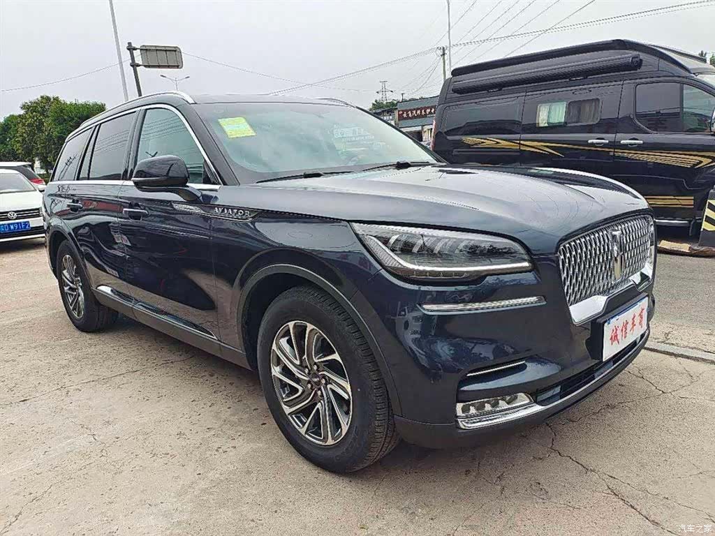 Lincoln Aviator, 2023 3