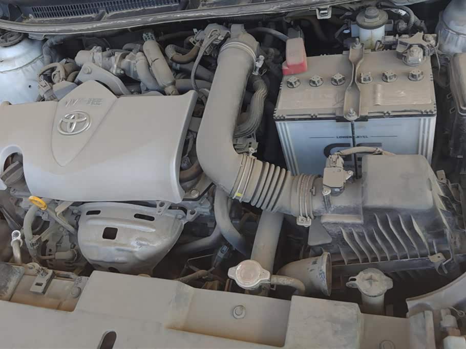 Toyota YARiS L to enjoy