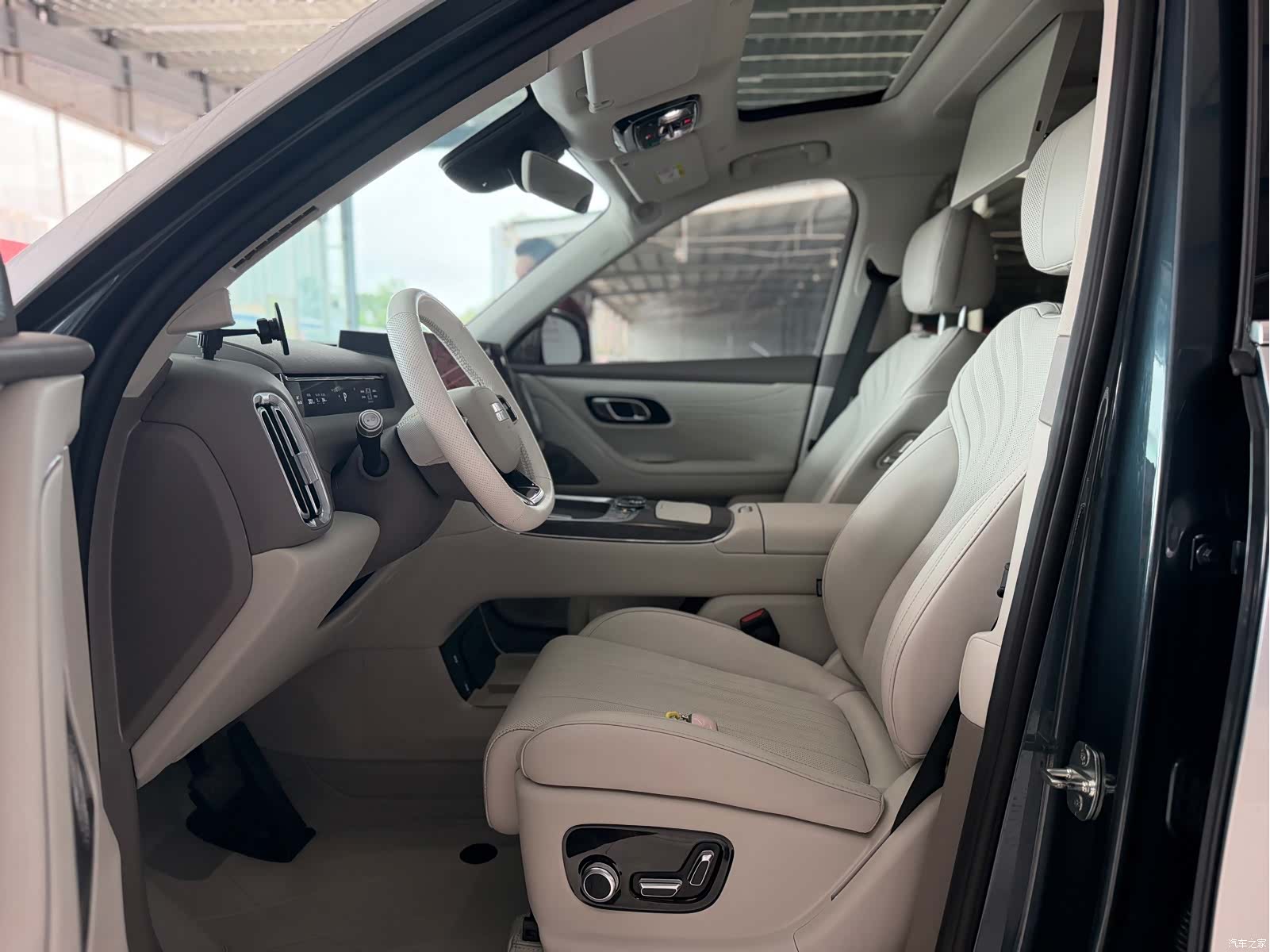 Geely M9, 2025 6