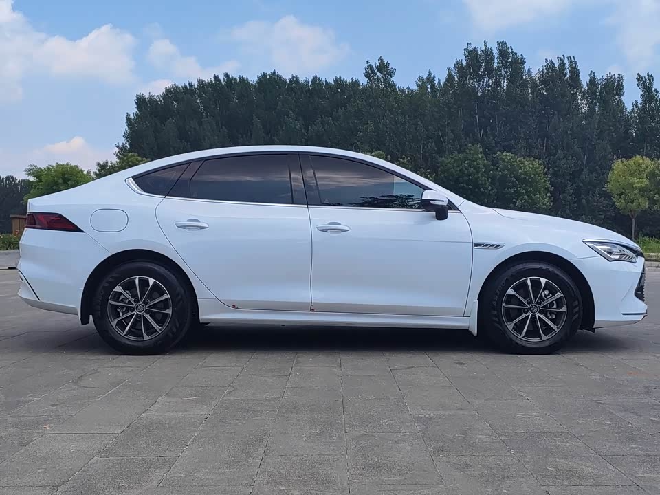 BYD Qin Yuan BYD Qin Yuan