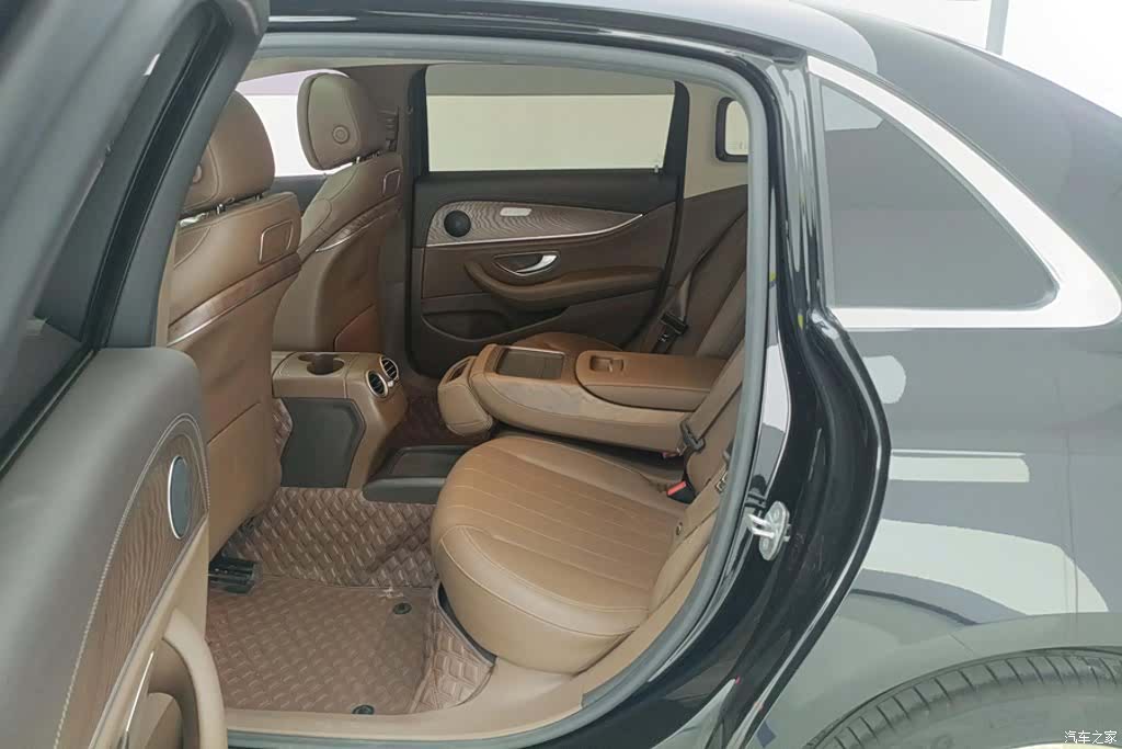 Mercedes-Benz E-Class, 2018 11
