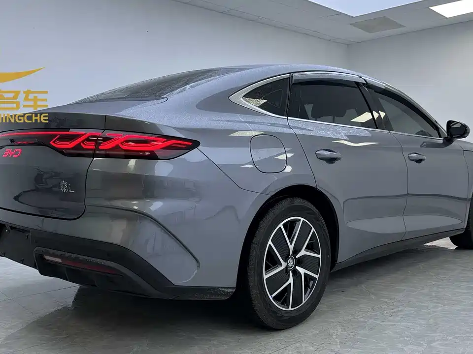 BYD Qin L BYD Qin L