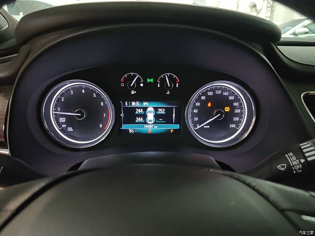 Buick LaCrosse, 2017 12