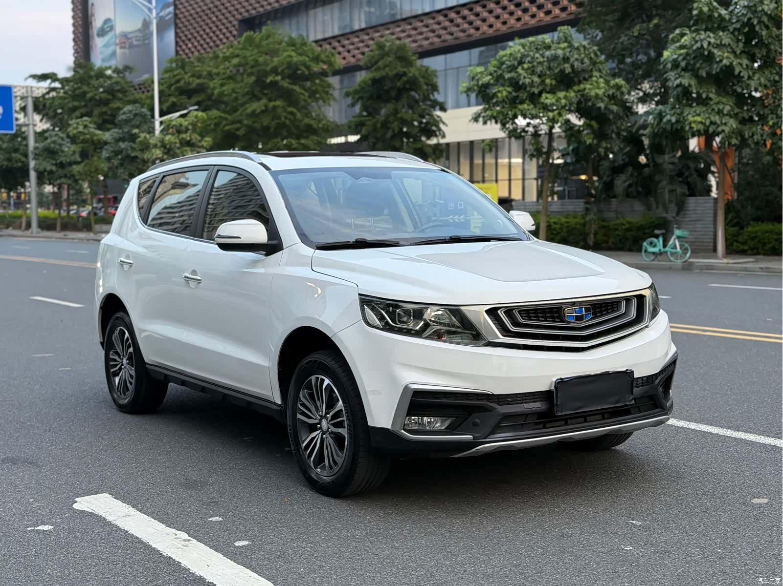 Geely X6, 2019 3