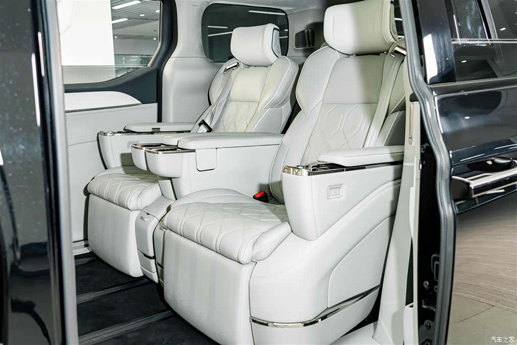 Volvo EM90, 2025 20