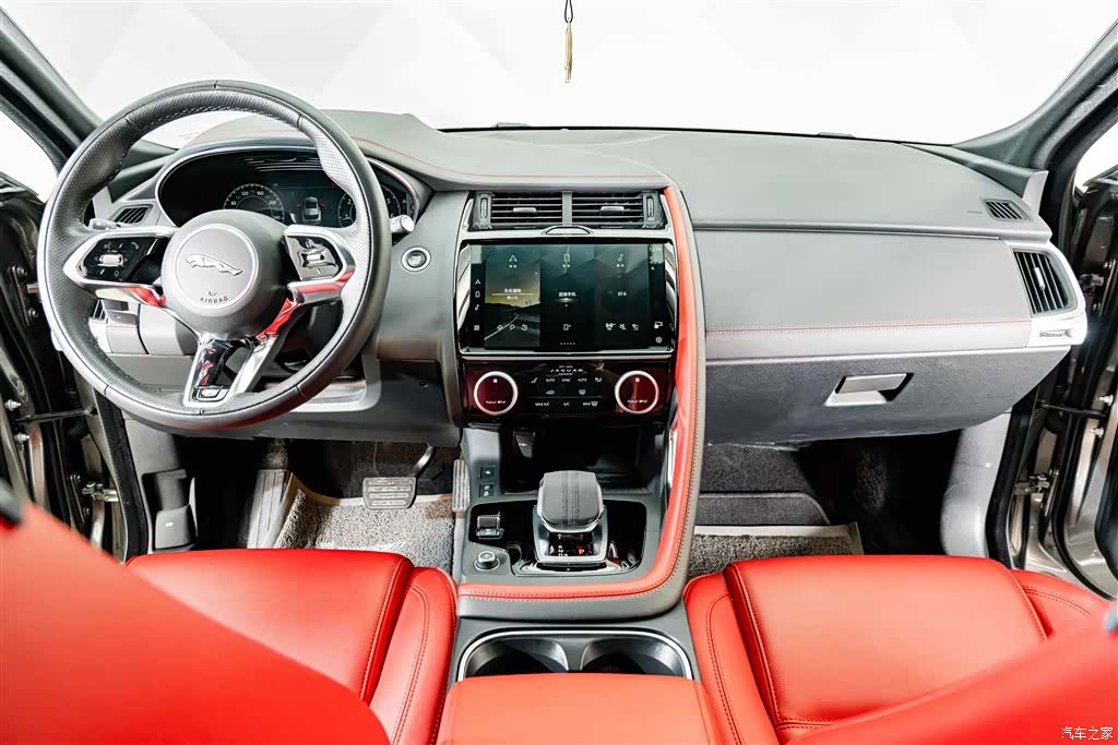 Land Rover E-PACE, 2023 12