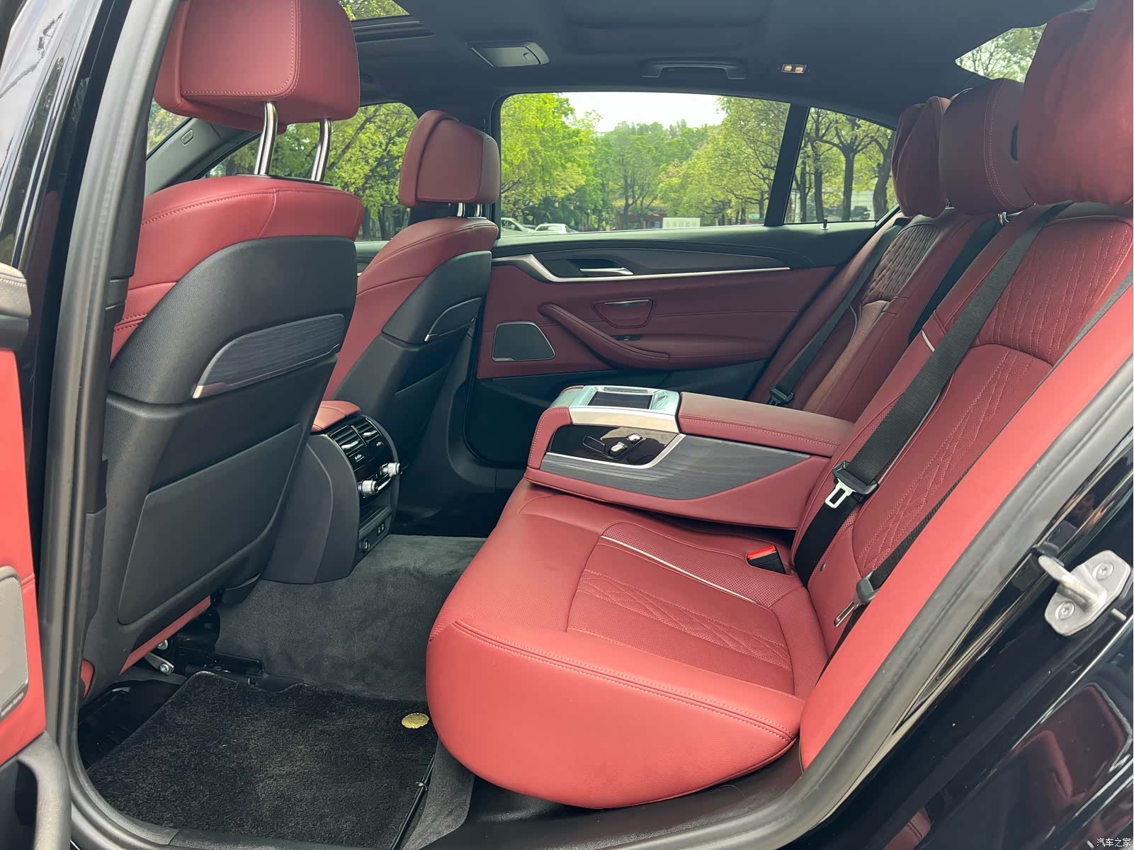 BMW 5 Series, 2022 9