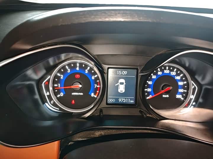 BAIC shen bao X35 2016 1.5L МКПП Luxury