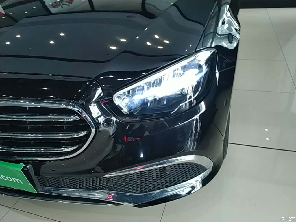 Mercedes-Benz E-Class, 2022 24