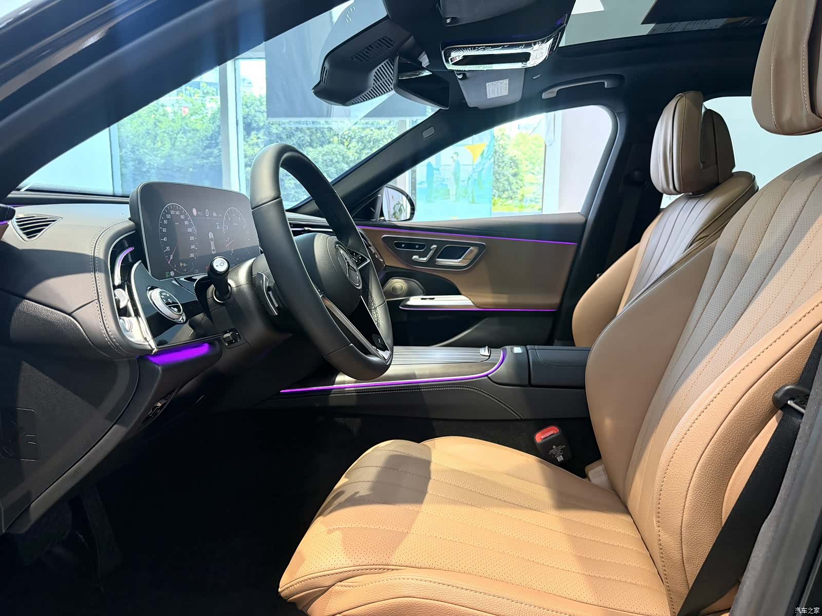 Mercedes-Benz E-Class, 2025 13
