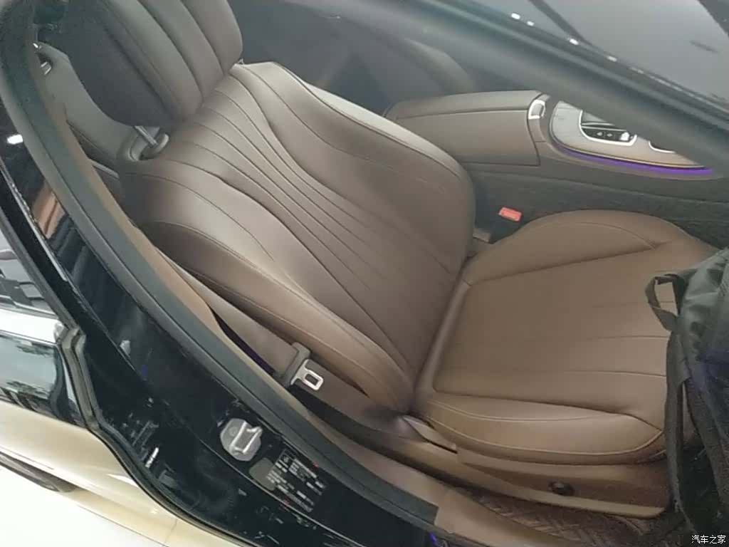 Mercedes-Benz E-Class, 2022 25