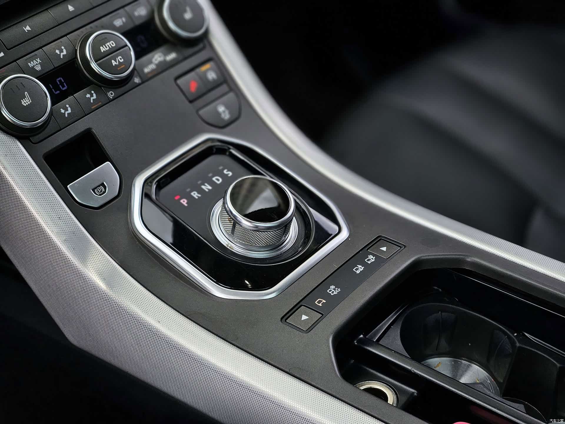 Land Rover Range Rover, 2015 11