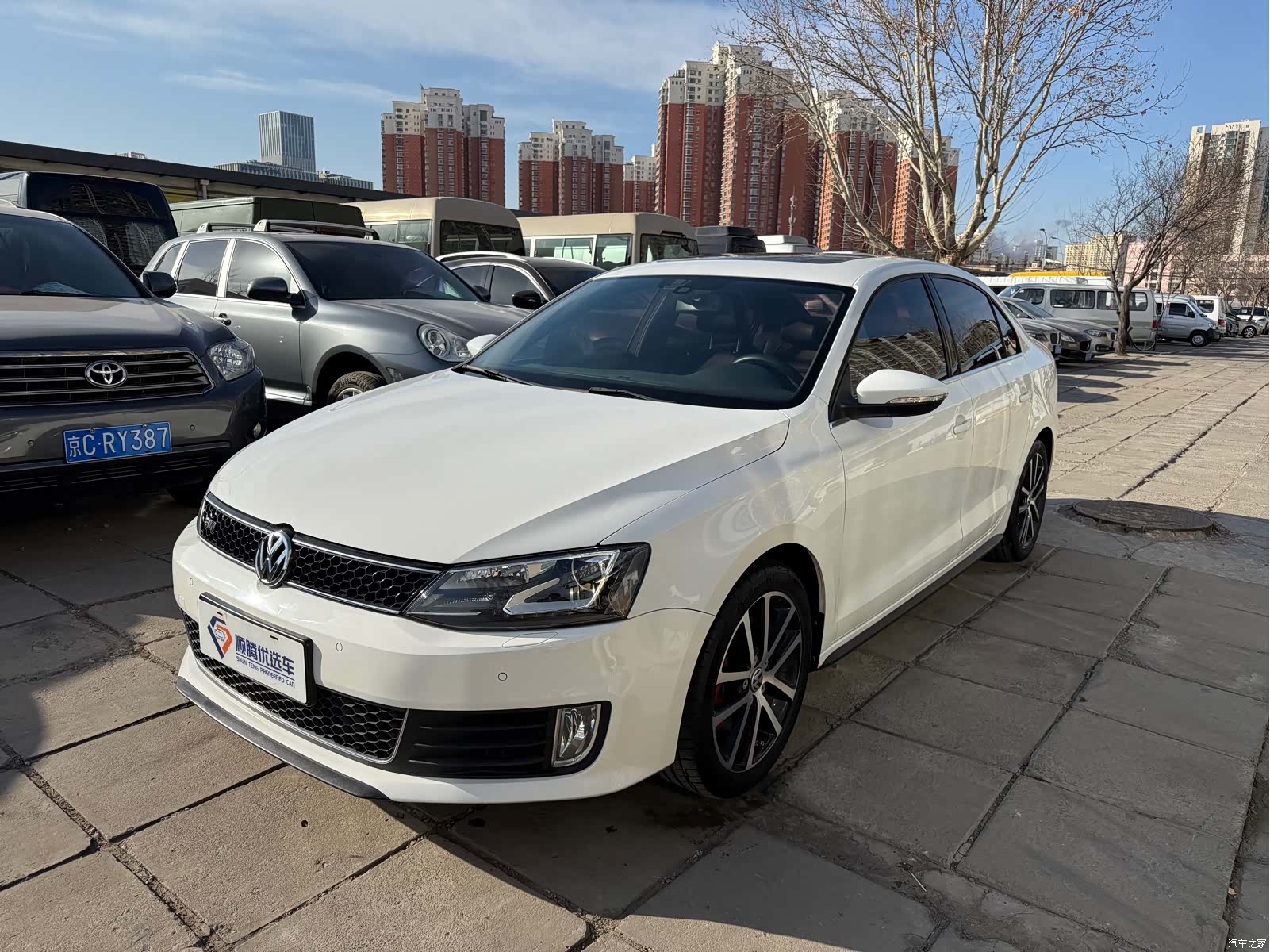Volkswagen Sagitar