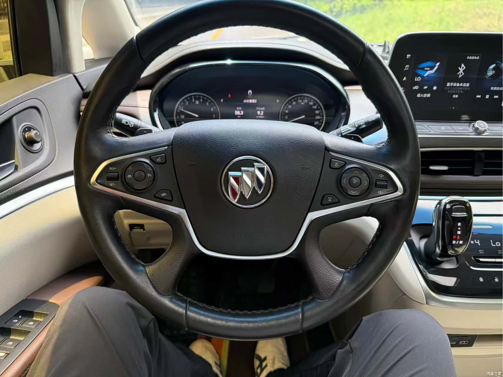 Buick GL8, 2020 10