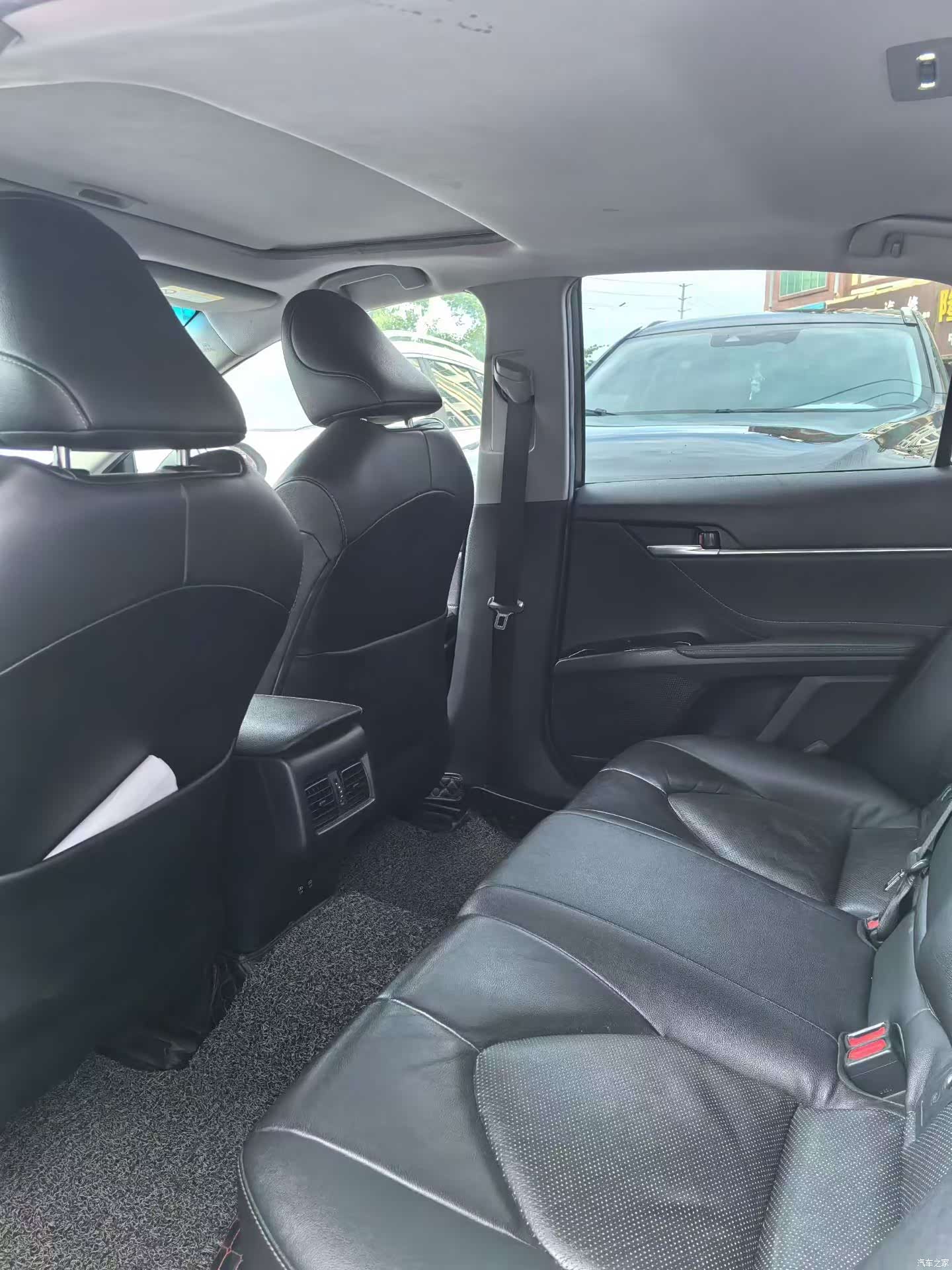 Toyota Camry, 2021 7