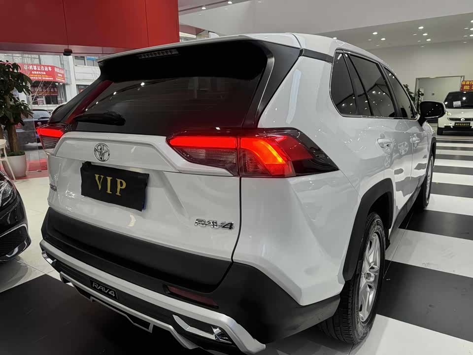 Toyota RAV4 Rongfang
