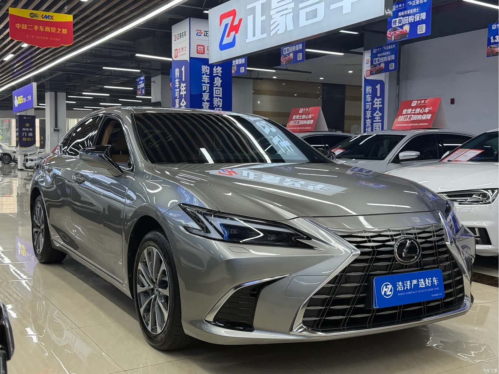 Lexus ES, 2025 3