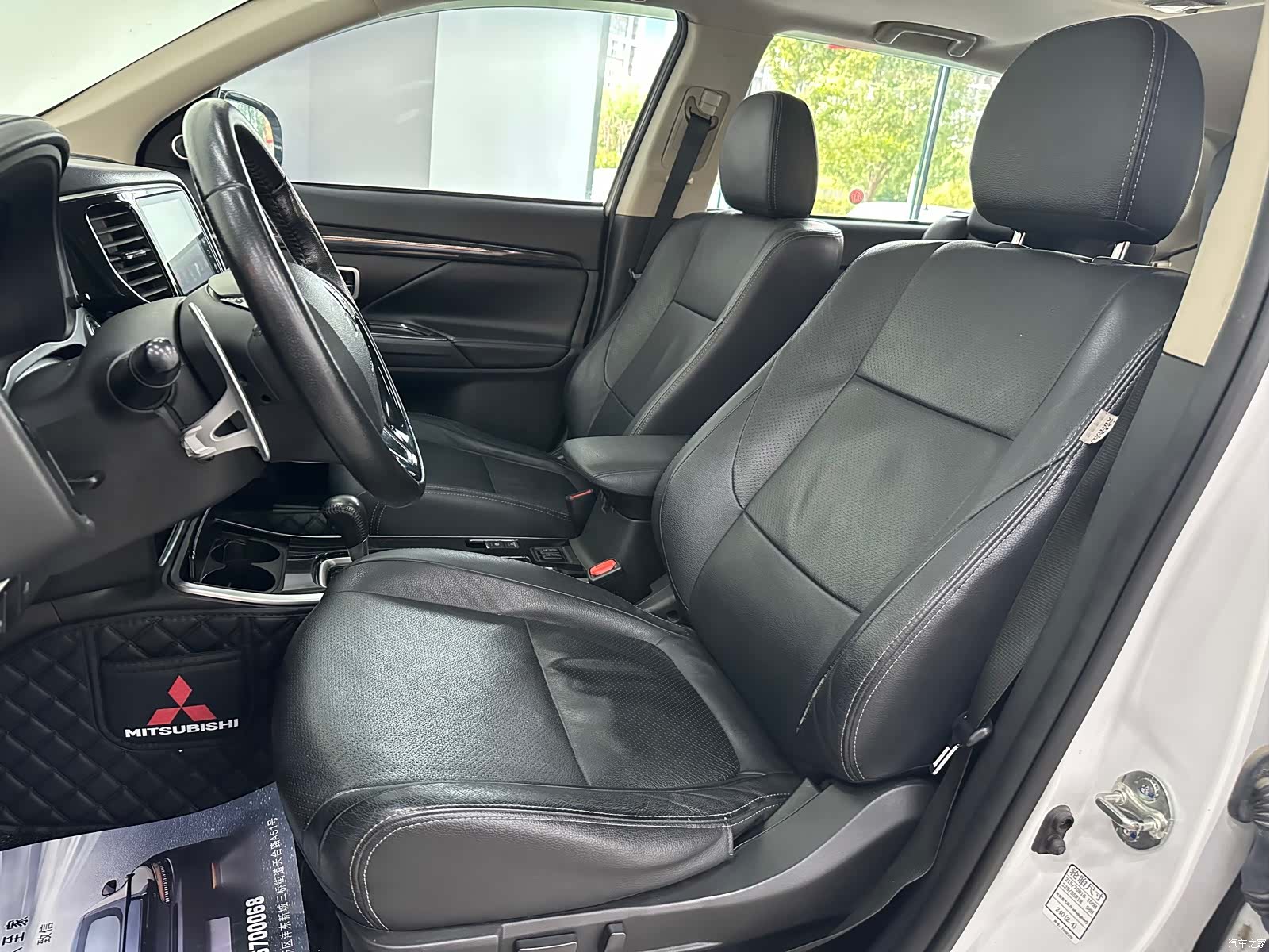 Mitsubishi Outlander, 2017 16