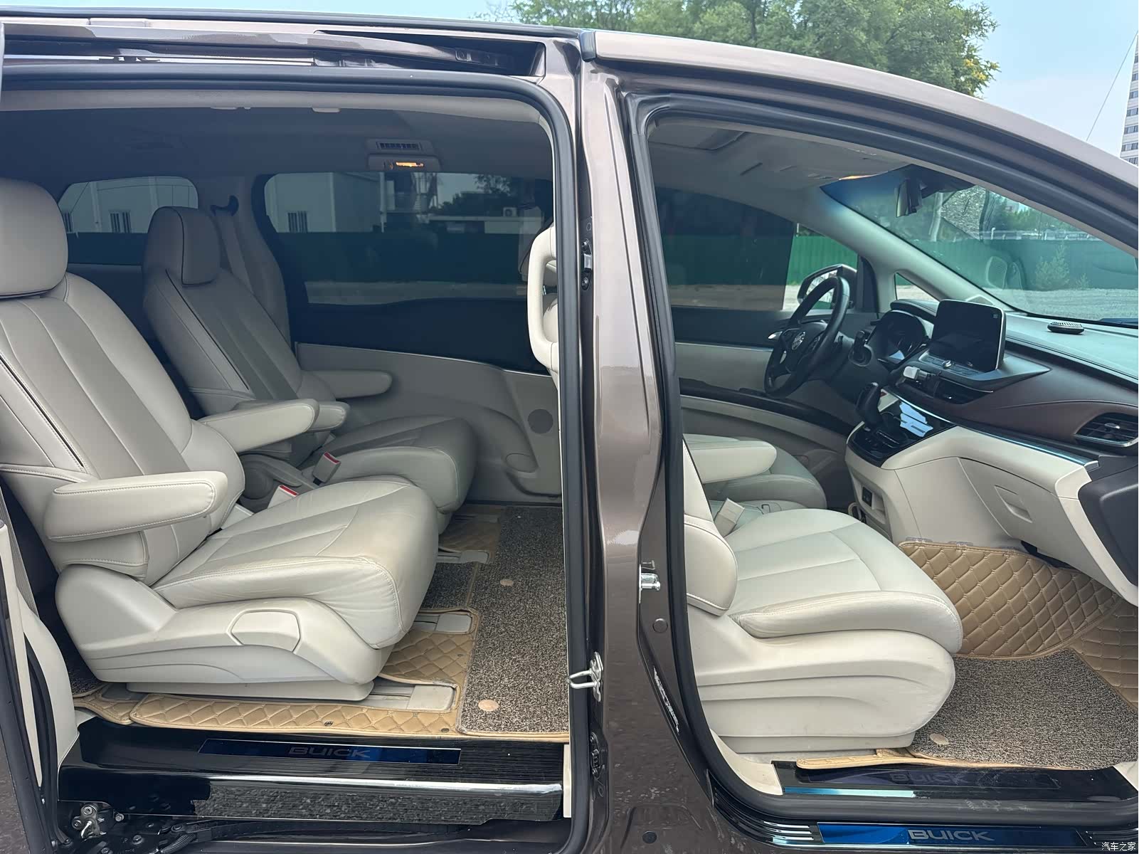 Buick GL8, 2021 13