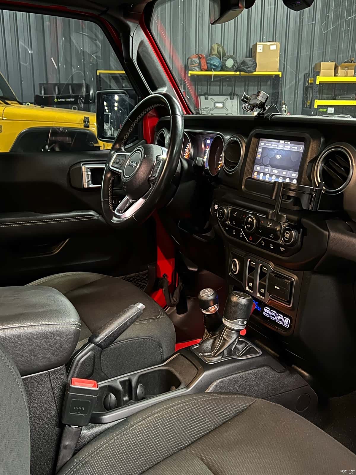 Jeep Wrangler, 2021 13