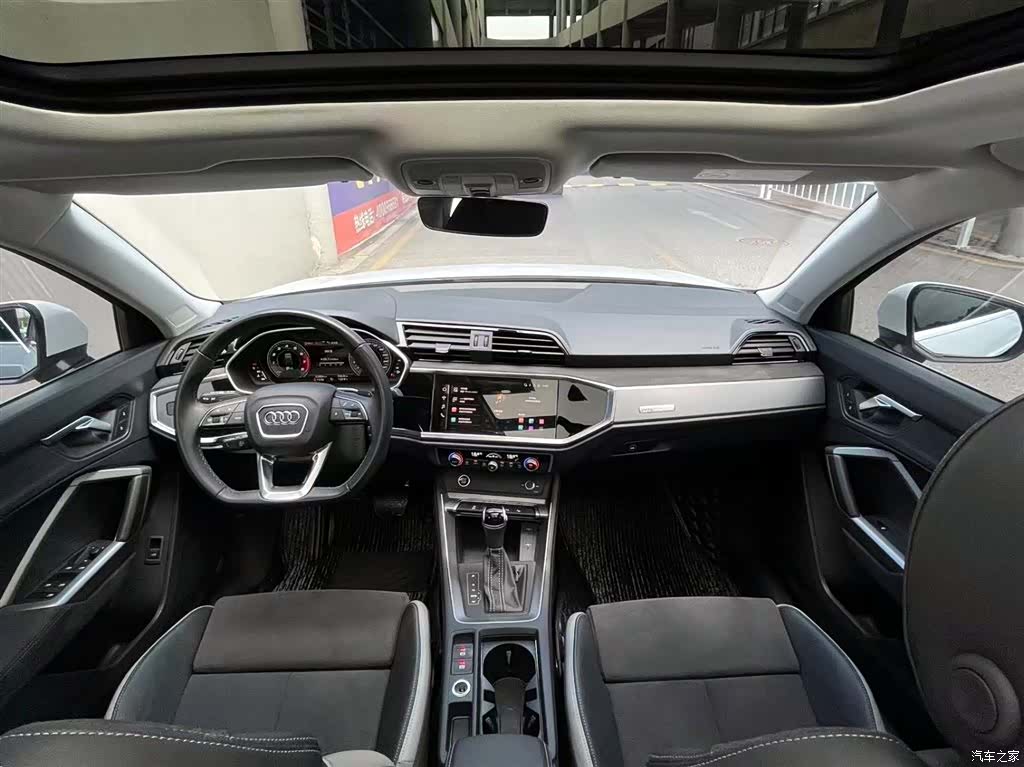 Audi Q3, 2023 11