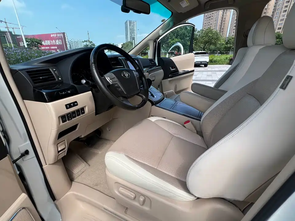 Toyota Elfa Toyota Elfa