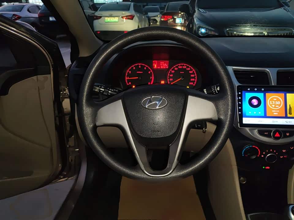 Hyundai Rena