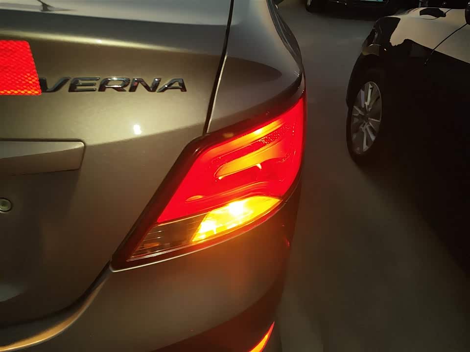Hyundai Rena