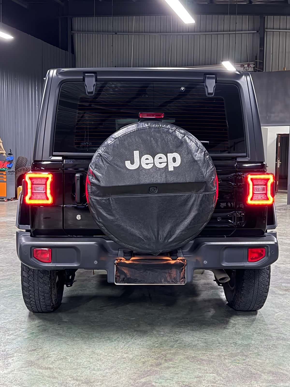 Jeep Wrangler, 2019 4