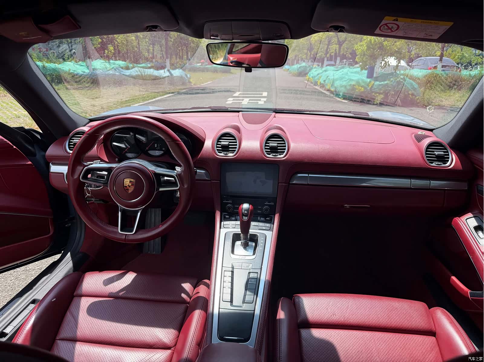 Porsche Cayman, 2018 15